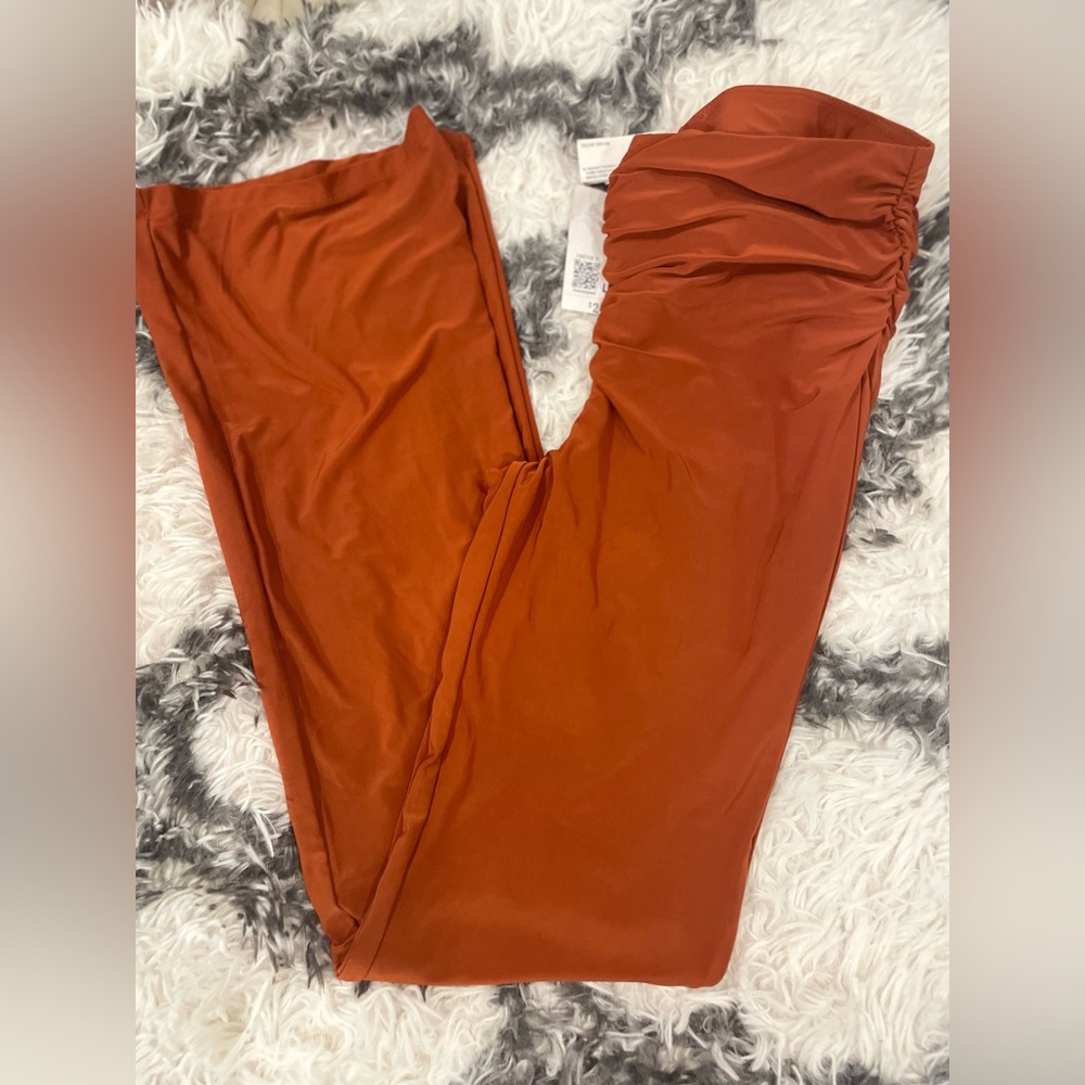 Orange flare pan
